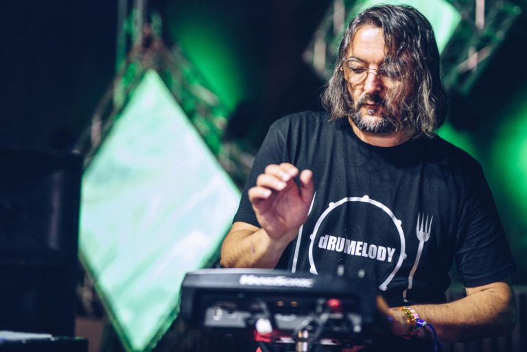 Muzika ne poznaje granice! Dokaz je dRUMELODY  Follow hits